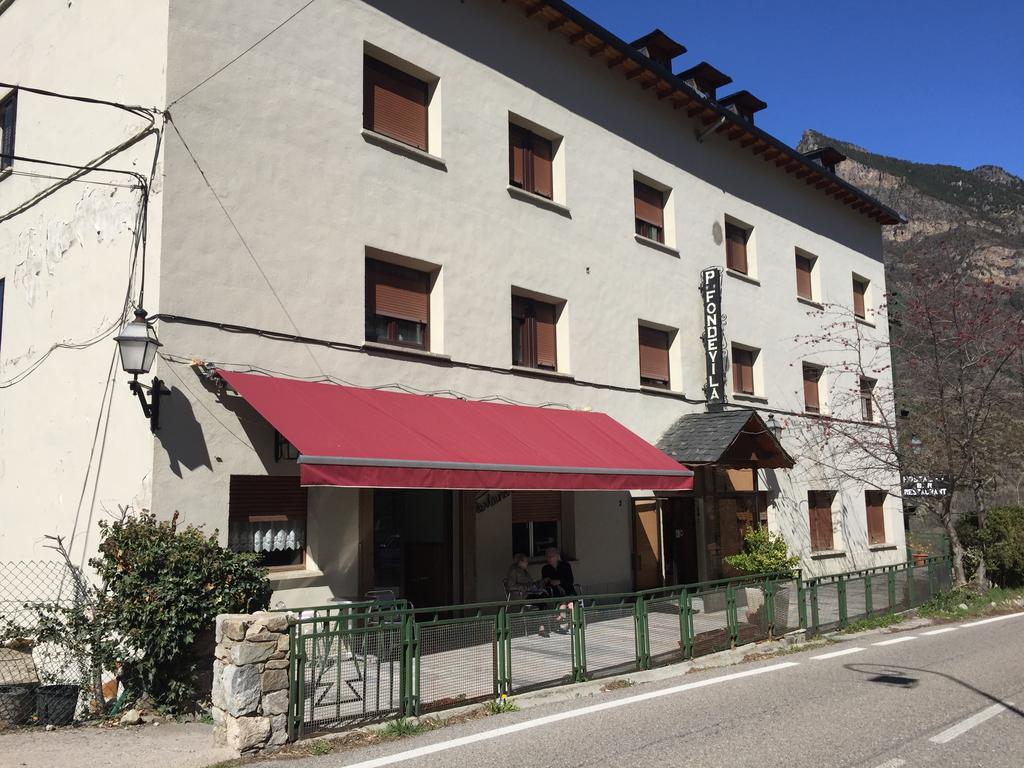 Hostal Fondevila Bohí Buitenkant foto